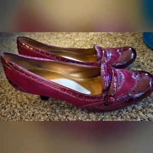 Franco Sarto Women's Retro style heels, burgundy/red, size 8